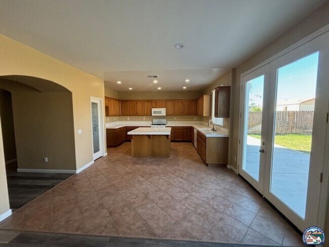 Building Photo - 1364 Valleyview Ave