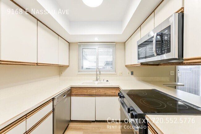 Foto del edificio - 9168 E Nassau Ave