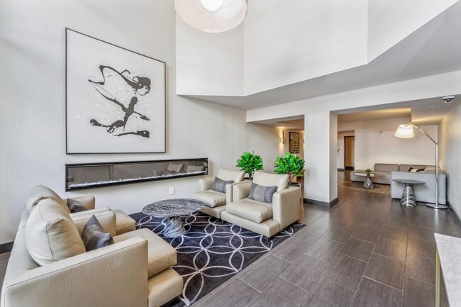 Building Photo - The Parc Condominium - 1 bedroom