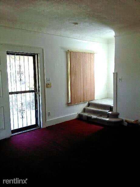 Foto del edificio - 16175 Muirland St