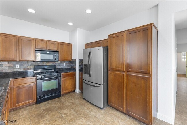 Building Photo - 8124 Lake Geneva Ct