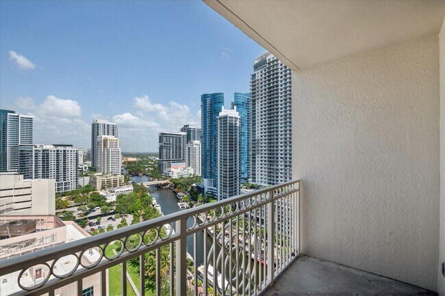 Foto del edificio - 511 SE 5 Ave