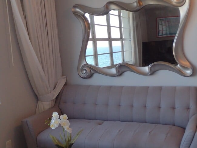 Siskiyou Com Archivos pequeños 036 - 100 Lincoln Rd