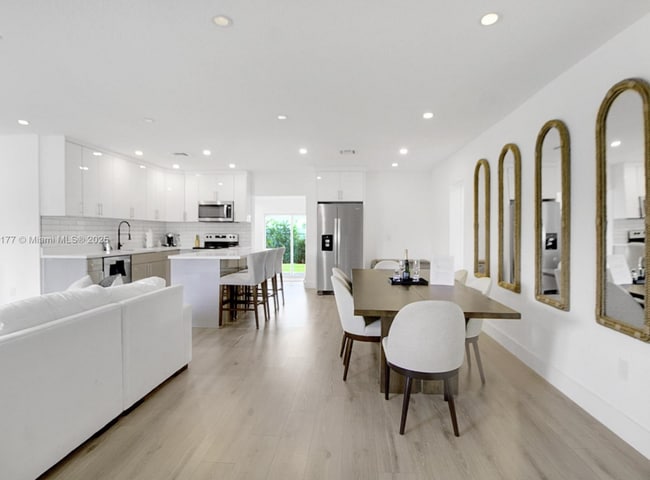 Foto del edificio - 18361 NE 20th Pl