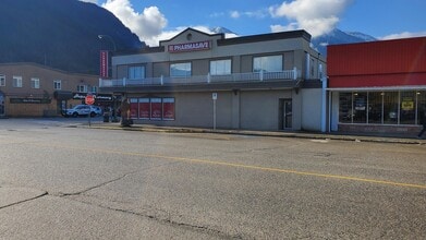 Building Photo - 790 Fraser Avenue5