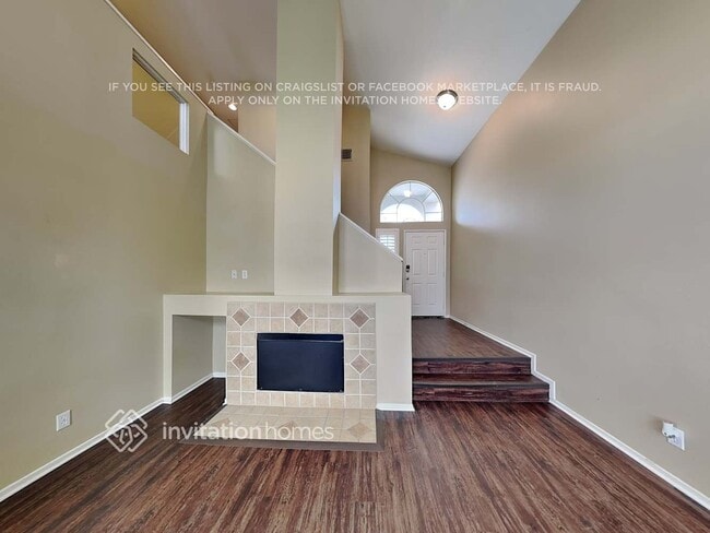 Foto del edificio - 892 Pathfinder Way