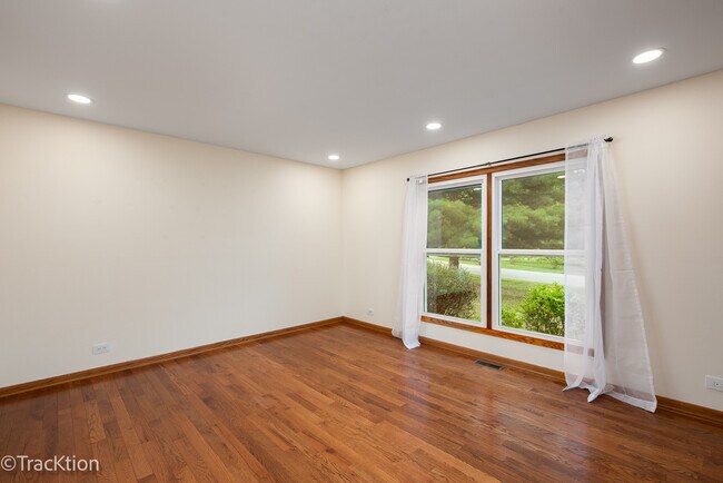 Foto del edificio - 24200 W Deer Ridge Ln