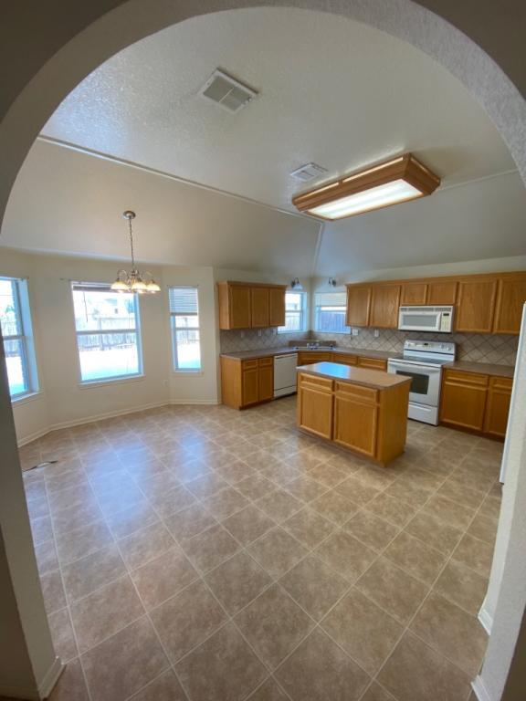Building Photo - 2405 Wisteria Ln.