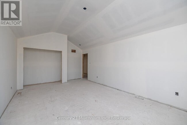 Building Photo - 18 Steinway St