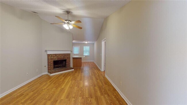 Building Photo - 233 Winterville Dr