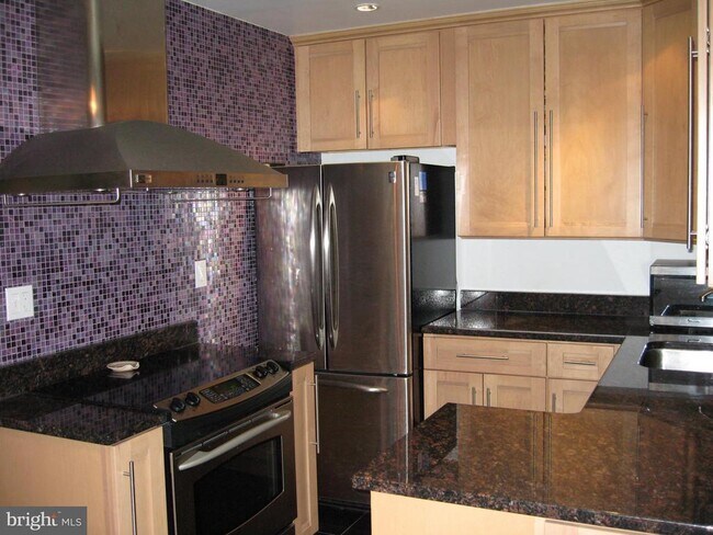 Foto del edificio - 4411 Edgefield Rd