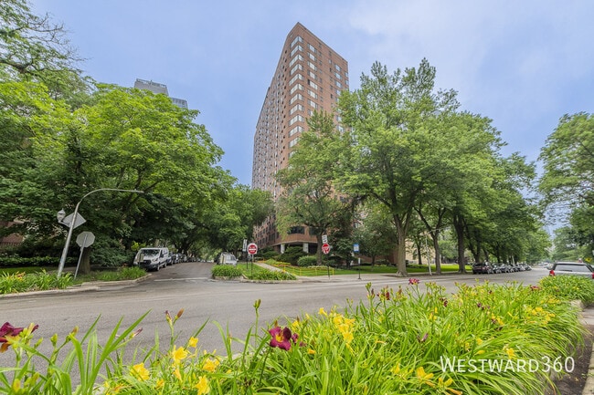 Photo - 3100 N Lake Shore Dr Apartment