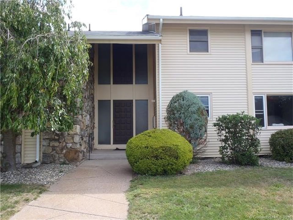 175 Homestead St, Manchester, CT 06042 Condo for Rent in Manchester