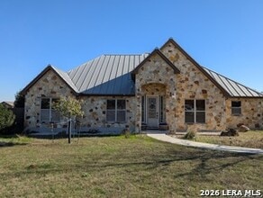Building Photo - 2264 Granada Hills