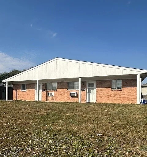 Building Photo - 1508 Woods Ave