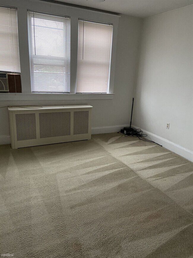 Foto del edificio - 2 br, 1 bath  - 2908 Linwood Ave