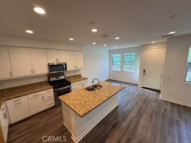 Building Photo - 2625 Verna Dr