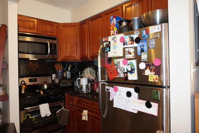 Building Photo - 754 40th St