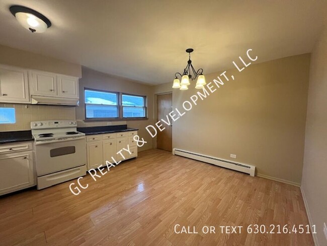 Foto del edificio - *** 3 BDRM - 1.5 BTH / KITCHEN APPL INC / ...