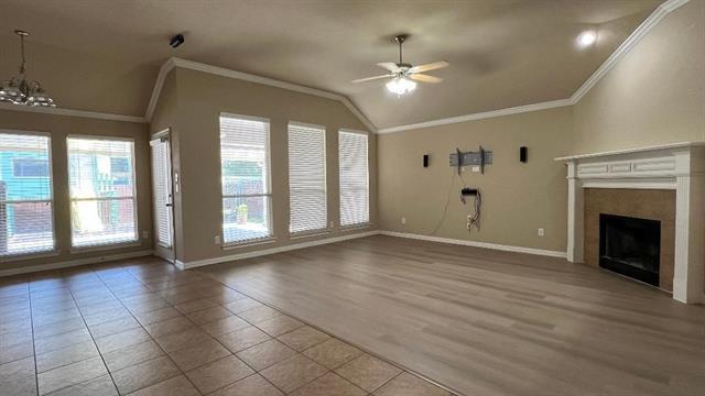 Foto del edificio - 5823 Sunny Meadow Ln