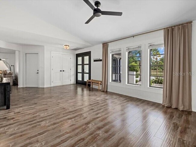 Foto del edificio - 15650 Prairie Creek Blvd