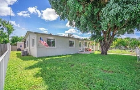 Foto del edificio - 7548 Farragut St