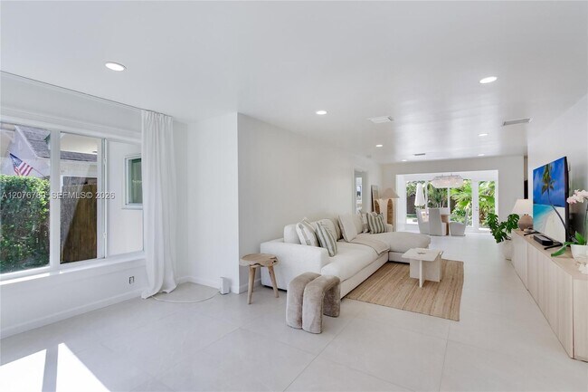 Foto del edificio - 617 SW 5th Ave