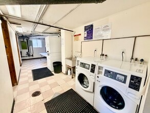 Building Photo - 120 Bradlee St