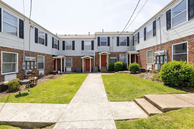 Building Photo - Two-bedroom Unit in Richmond Condo