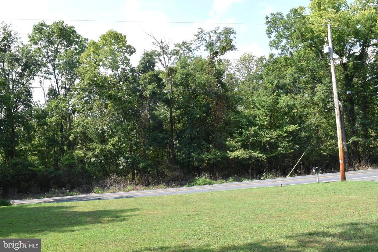 Primary Photo - 2052 Foxianna Rd