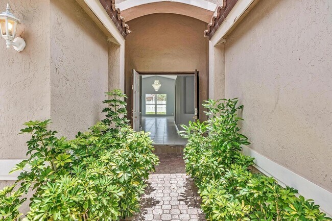 Building Photo - 14365 NW 14th Ct
