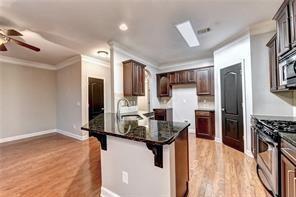 Foto del edificio - 5890 Oakbrook Lake Ct