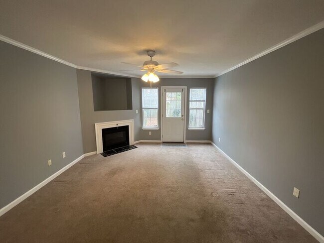 Building Photo - 126 Brittany Way