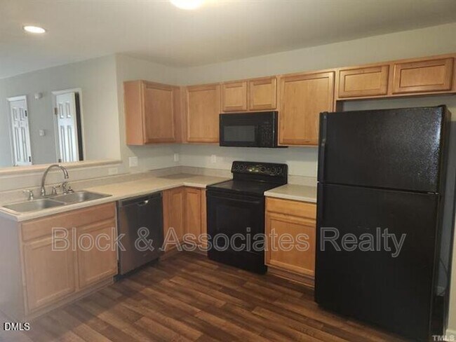 Building Photo - 2630 Vega Ct