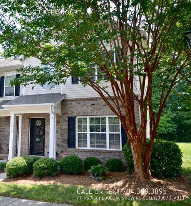 Foto del edificio - 8442 Big Creek Ct