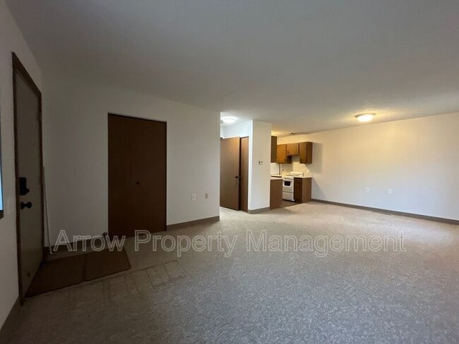 Building Photo - 11141 N 137th St