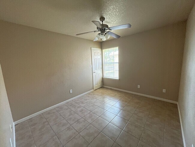 Foto del edificio - 1109 Powder River Dr