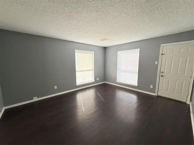 Foto del edificio - 2641 Santa Barbara Dr