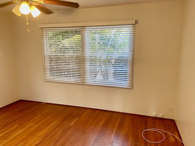 Front Bedroom - 4664 Dawes St