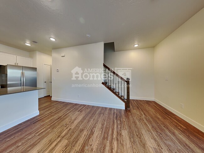 Foto del edificio - 6697 Mountain Maple Drive