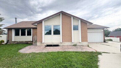 Building Photo - 13585 S 2140 W