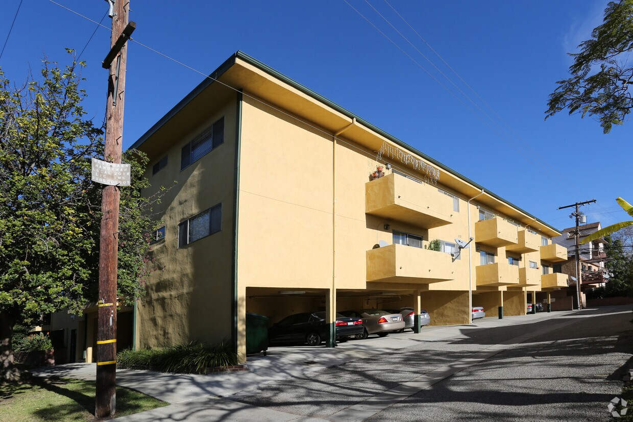 Foto del edificio - 10882 Rose Ave