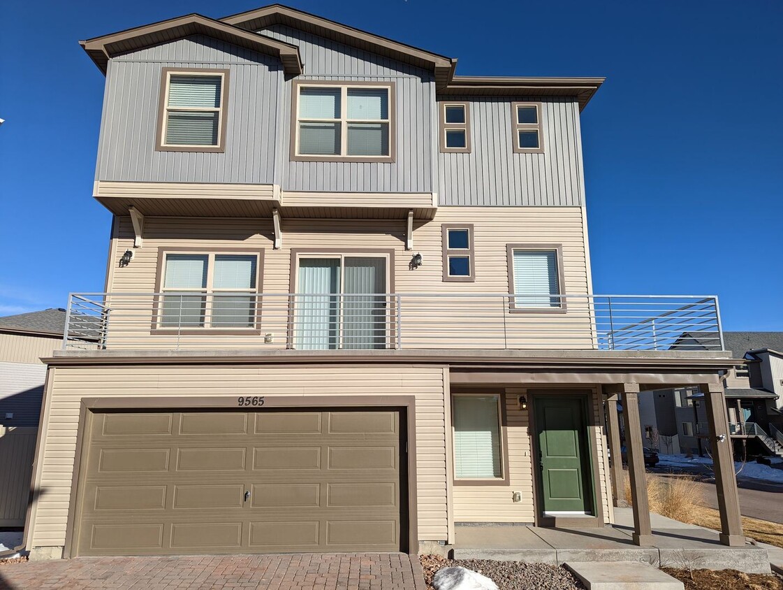 Foto principal - 3 br, 2.5 bath House - 9565 Timberlake Loop