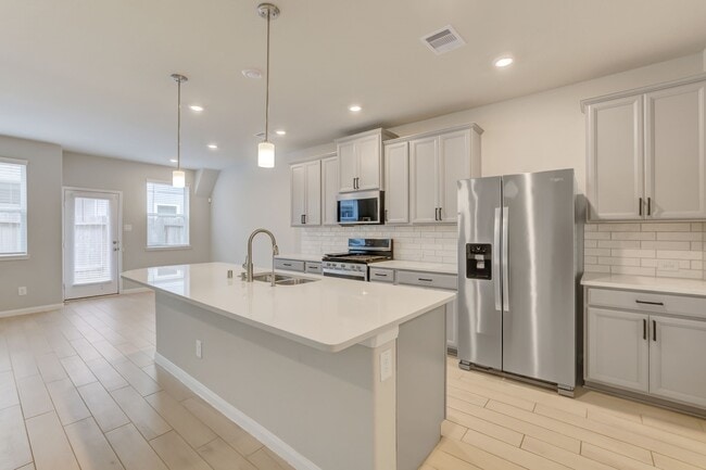 Building Photo - 1523 Parkland Oak Dr