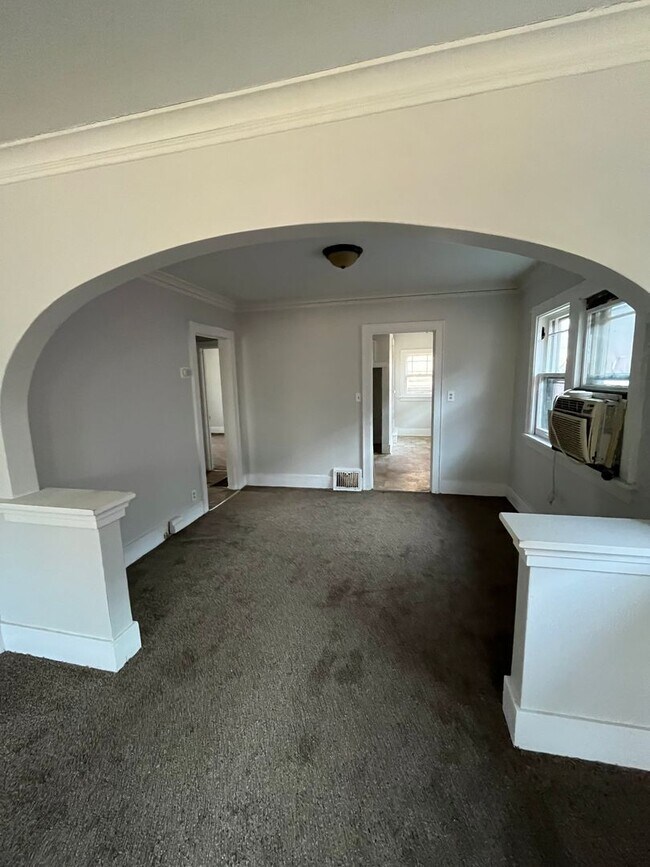 Building Photo - Welcome to this newly remodeled 3-bedroom,...
