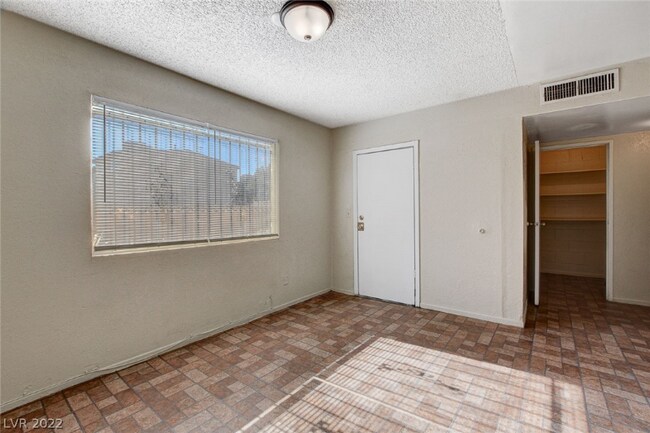 Foto del edificio - 2520 Bulloch St