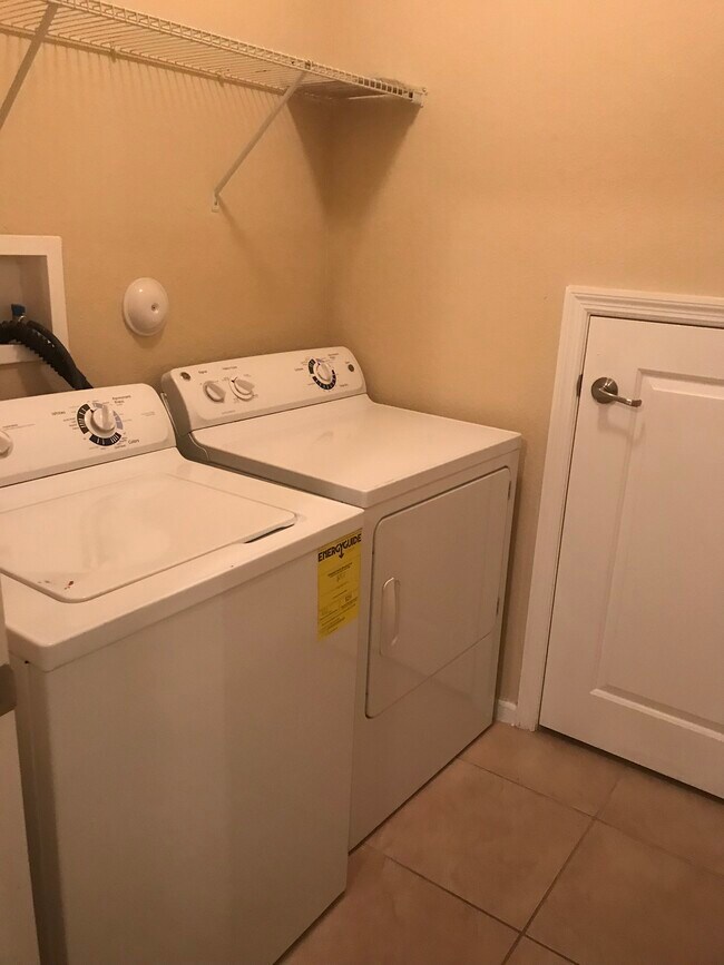 Foto del edificio - 3222 NW 31st Terrace