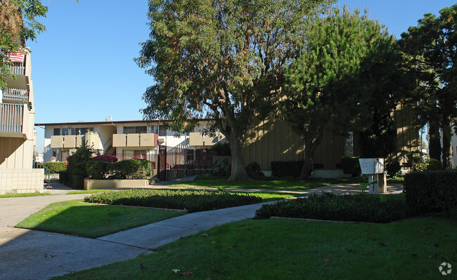 Building Photo - Malabar Apartments