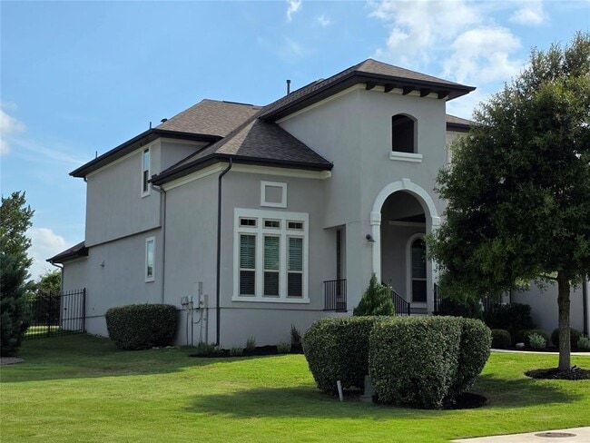 Foto del edificio - 2744 Reunion Blvd