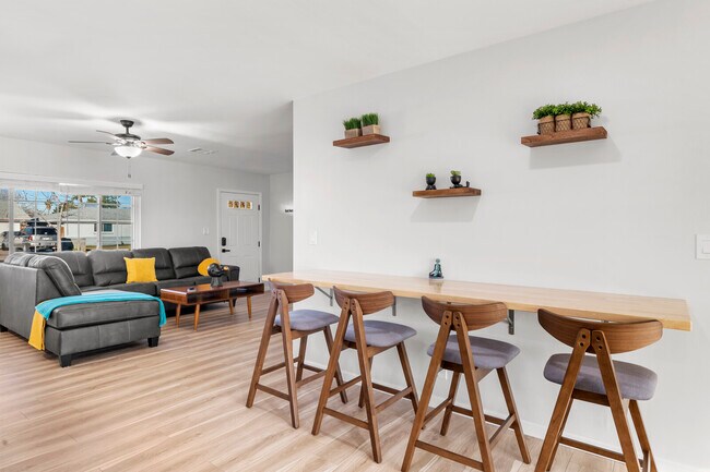 Foto del edificio - 2207 N 28th Pl